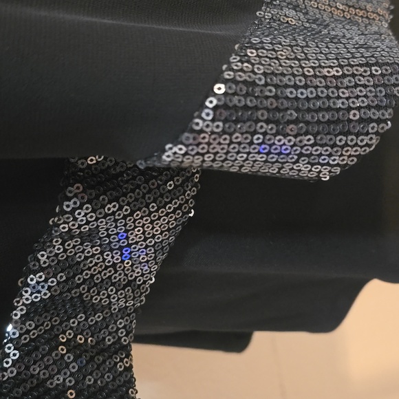 S. Levine Black Chiffon Overlay Evening Top with Sequin Trim, size XL - Picture 8 of 9